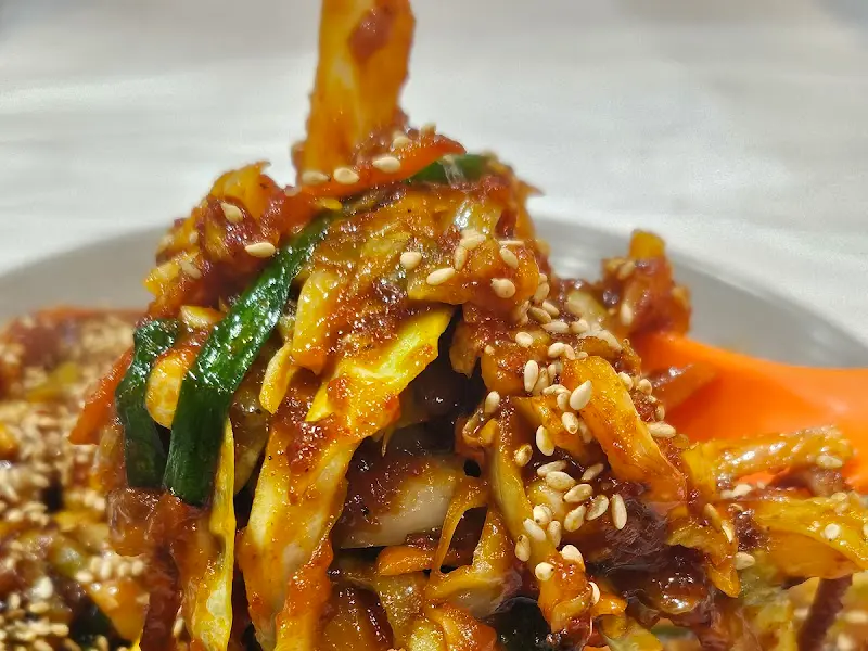 윤기가 흐르는 낙지볶음