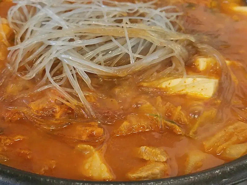 김치전골에 당면사리 추가