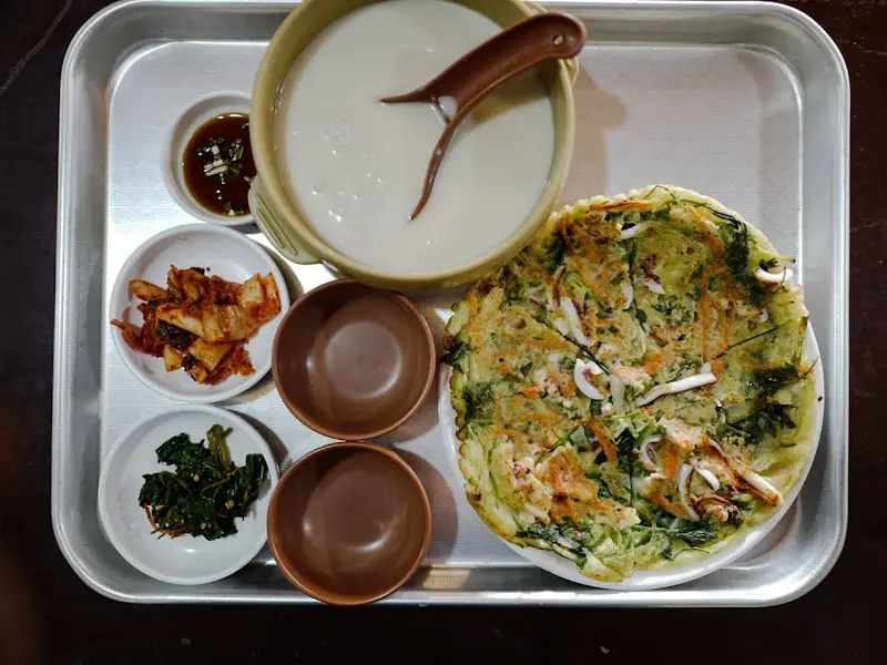 해물파전 한 상 차림