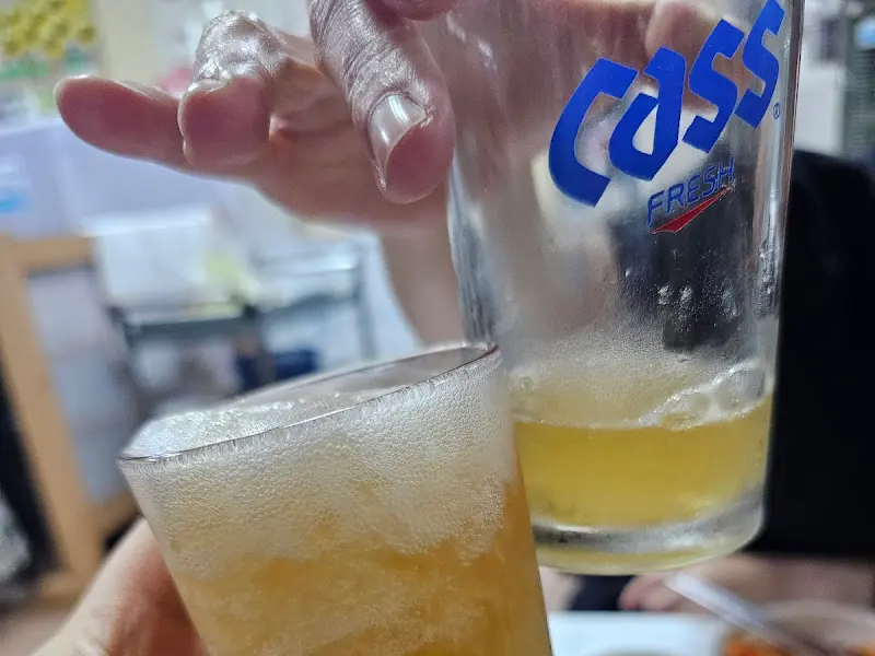 살얼음이 동동 뜬 시원한 맥주