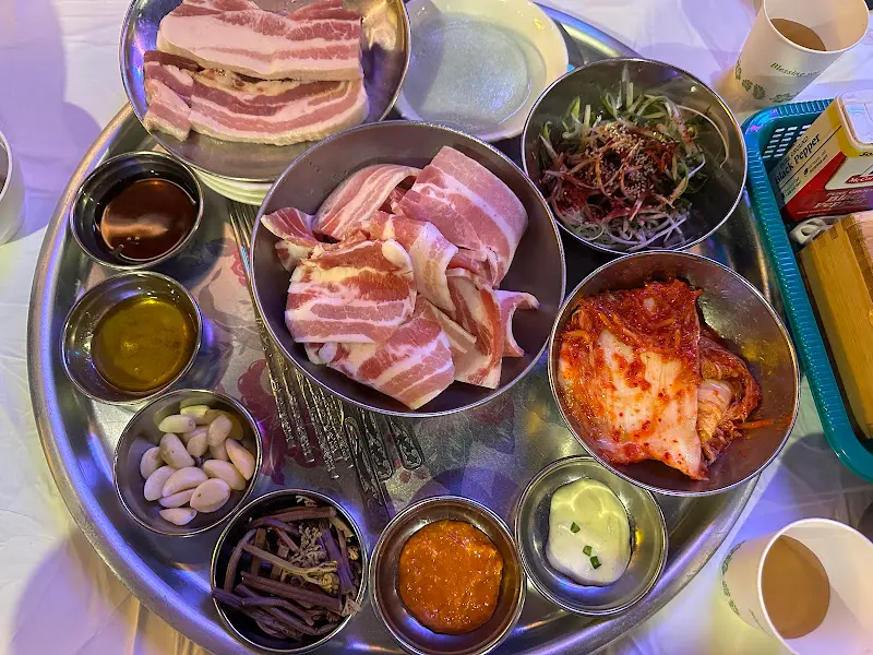 냉삼 한 상 차림