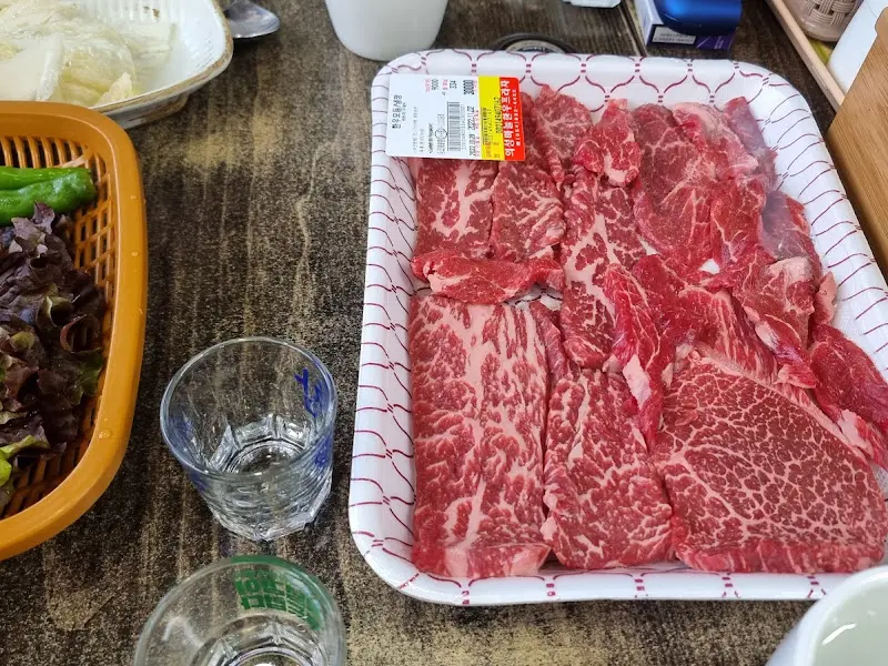 신선한 마늘 한우