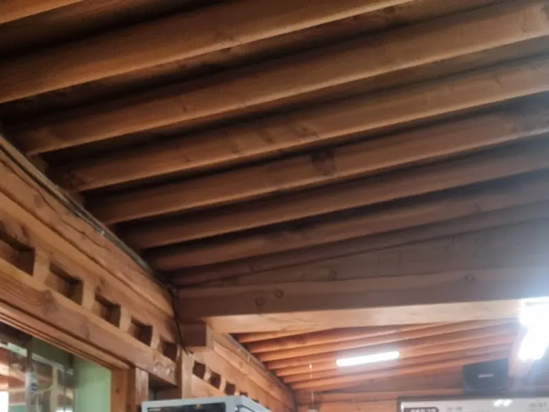 골목길그집 천장의 모습