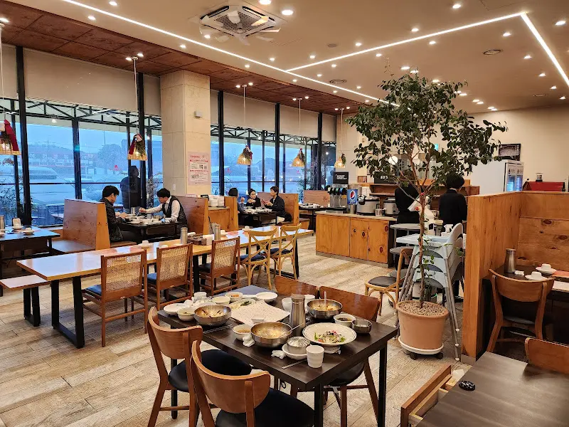 넓고 쾌적한 내부