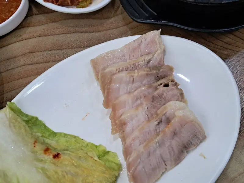 윤기가 흐르는 보쌈