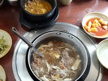 추억을 튀겨낸 듯, 영천에서 맛보는 어머니 손맛 옛날 통닭 맛집