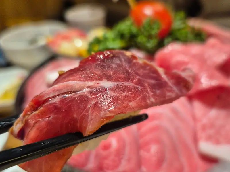 참치 초밥 근접샷