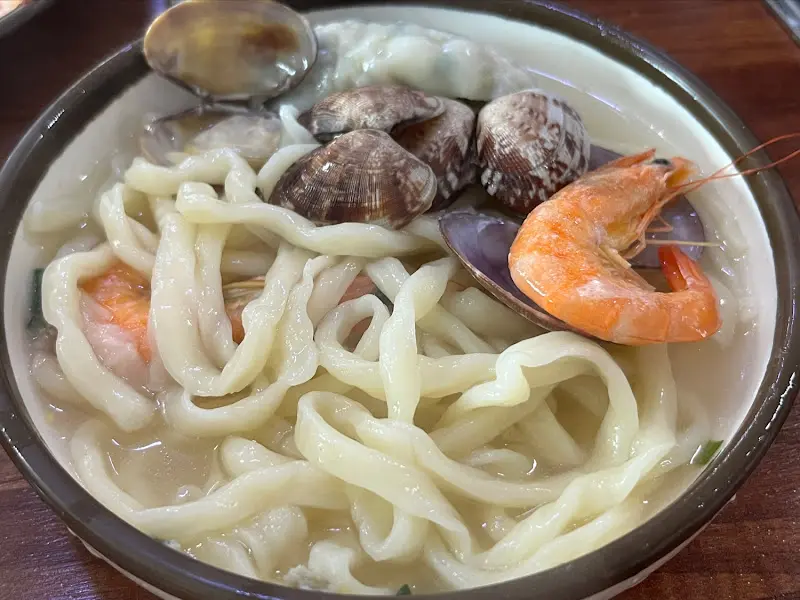 해물칼국수 근접샷