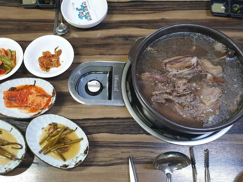 오리 백숙과 밑반찬