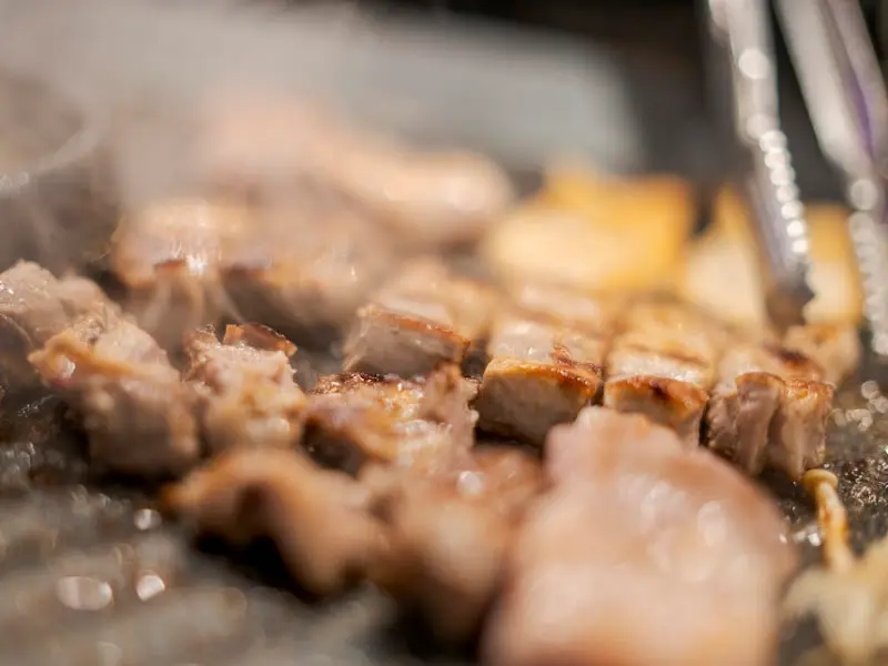 맛있게 구워지는 돼지고기