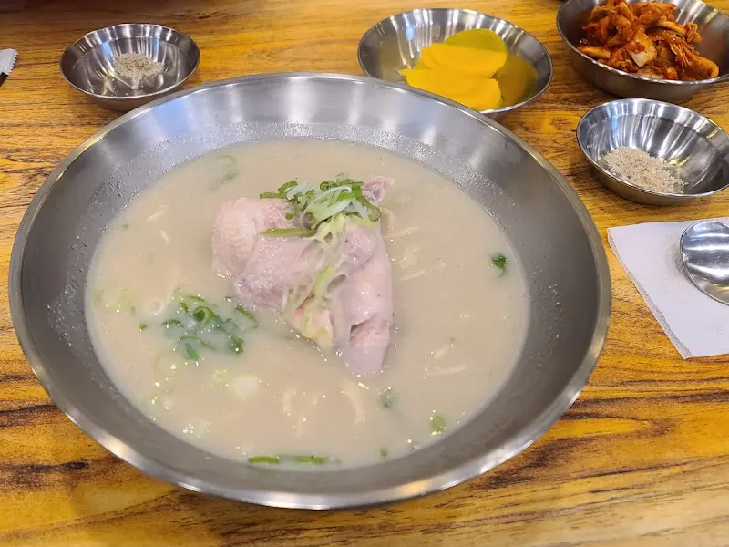 닭칼국수 비주얼