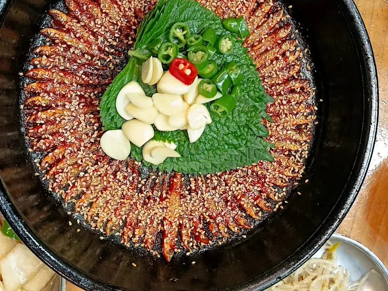 청산어죽 식당 전경