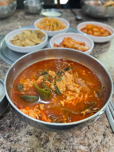 송륵 육개장 확대