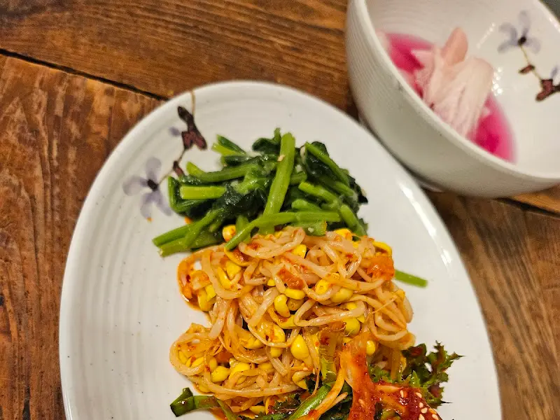 돌솥비빔밥 근접샷2