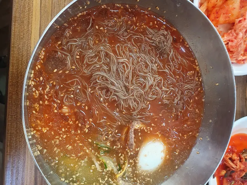 섞음냉면