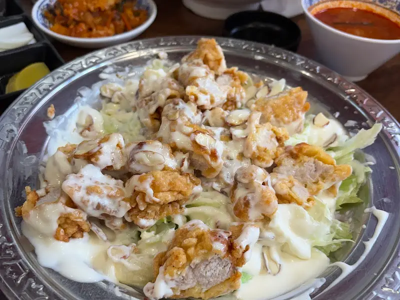 아몬드 크림 탕수육 근접샷