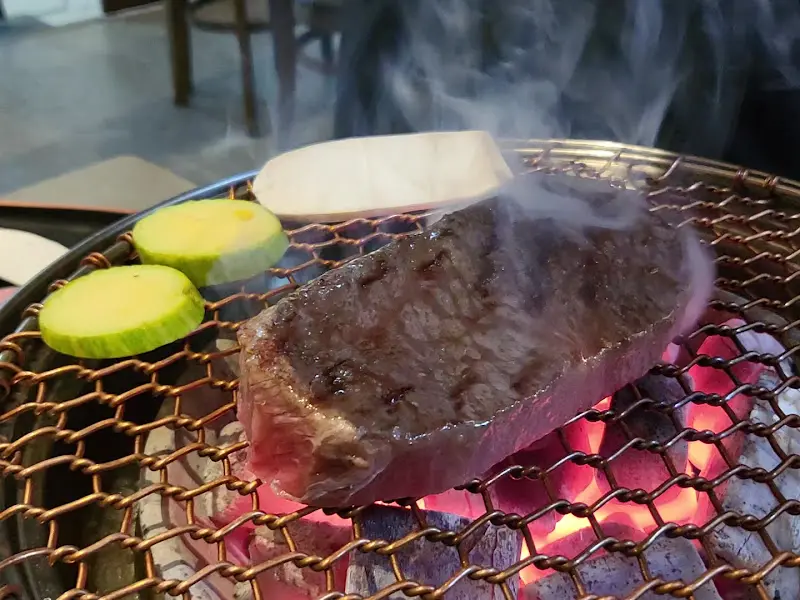 숯불에 구워지는 등심