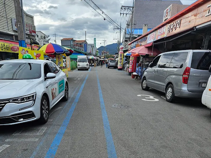 고성 재래시장 골목길