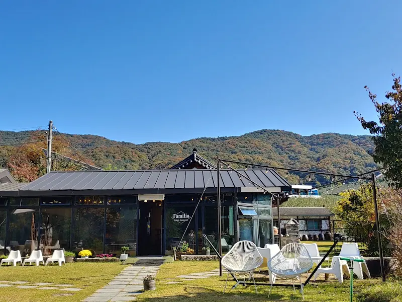 파밀리아 외부 전경