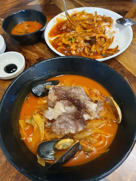 해물짬뽕과 깐풍기