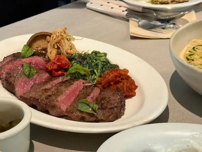 다양한 메뉴를 맛볼 수 있는 심퍼티쿠시