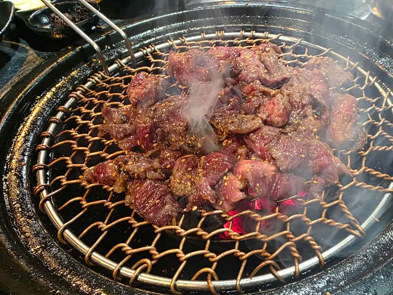 잘 구워진 꽃갈비살