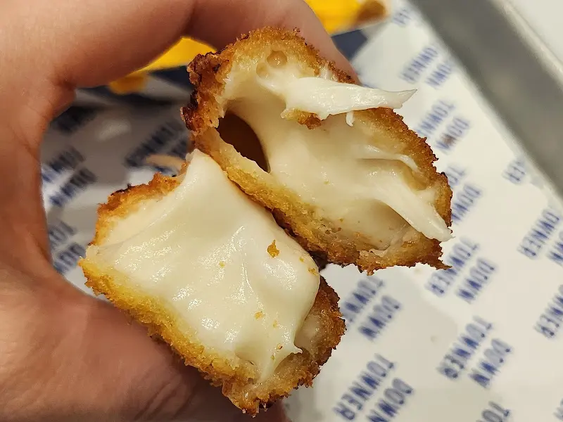 모짜렐라 치즈 스틱 단면