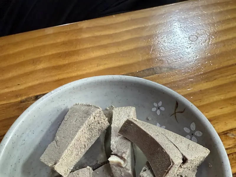 기본 반찬으로 제공되는 삶은 간