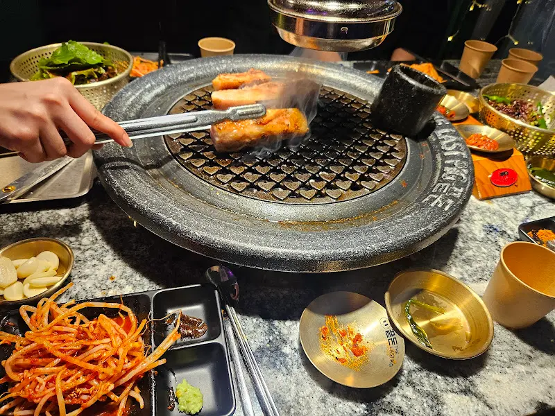 고기 굽는 모습