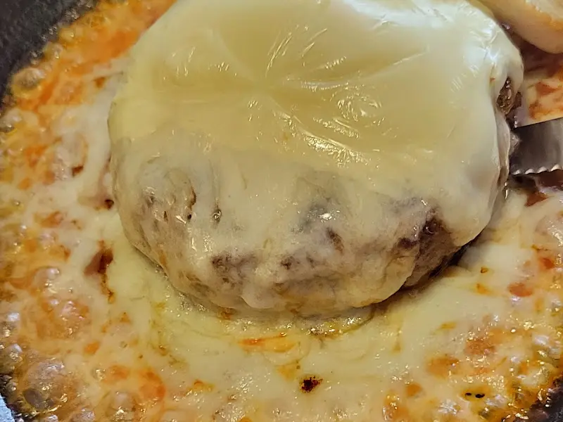 치즈가 듬뿍 올라간 메뉴