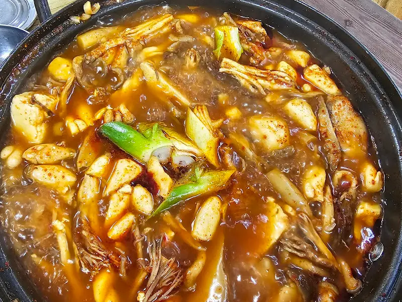 푸짐한 버섯전골