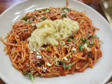 세월의 풍미가 깃든, 부산 황태찜 맛집 ‘황태愛풀벗삼아’에서의 추억 여행