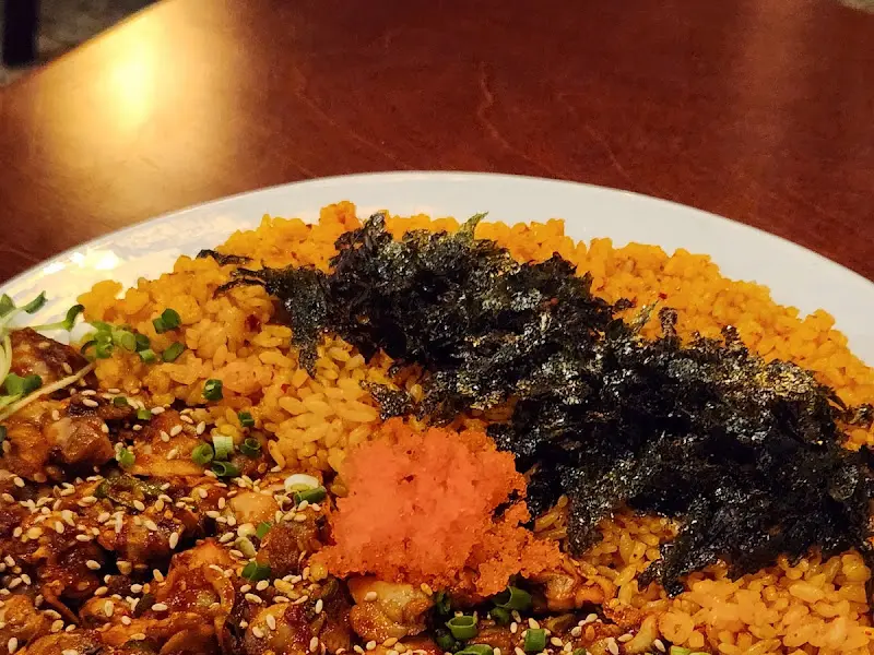 매콤한 양념의 꼬막 비빔밥