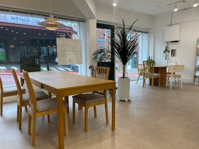 까치까치 카페 내부