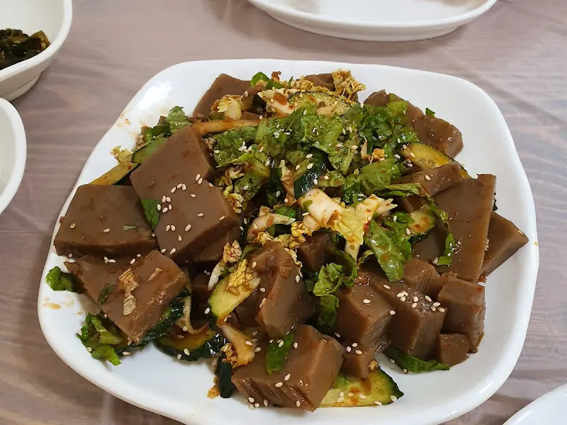 싱싱한 도토리묵