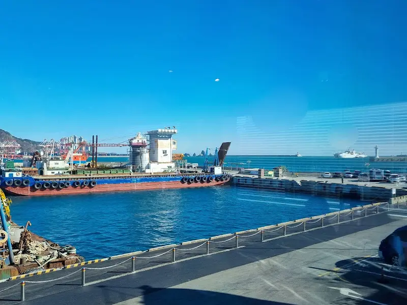 칠암만장 영도점 앞바다 풍경