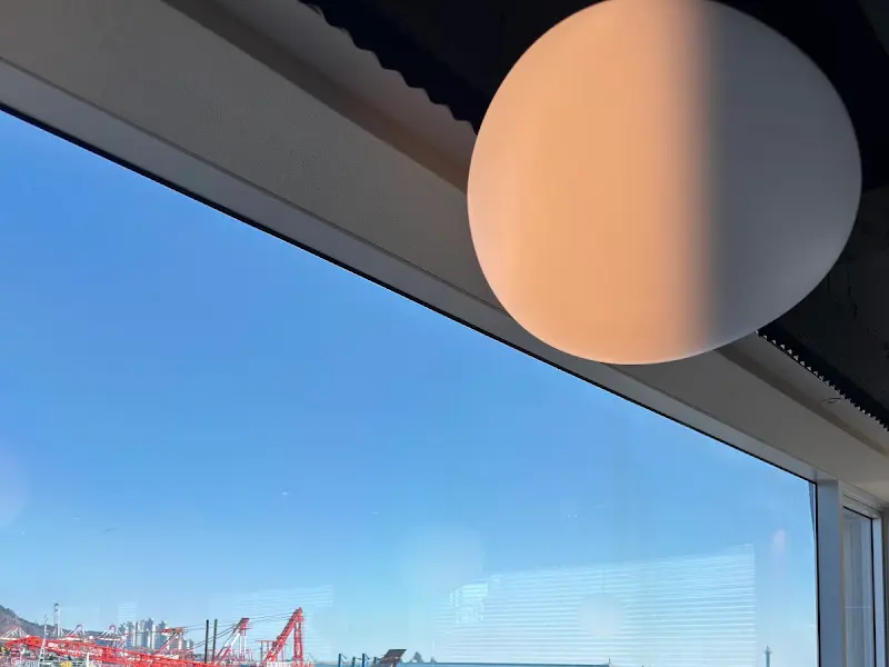 칠암만장 영도점 내부 인테리어