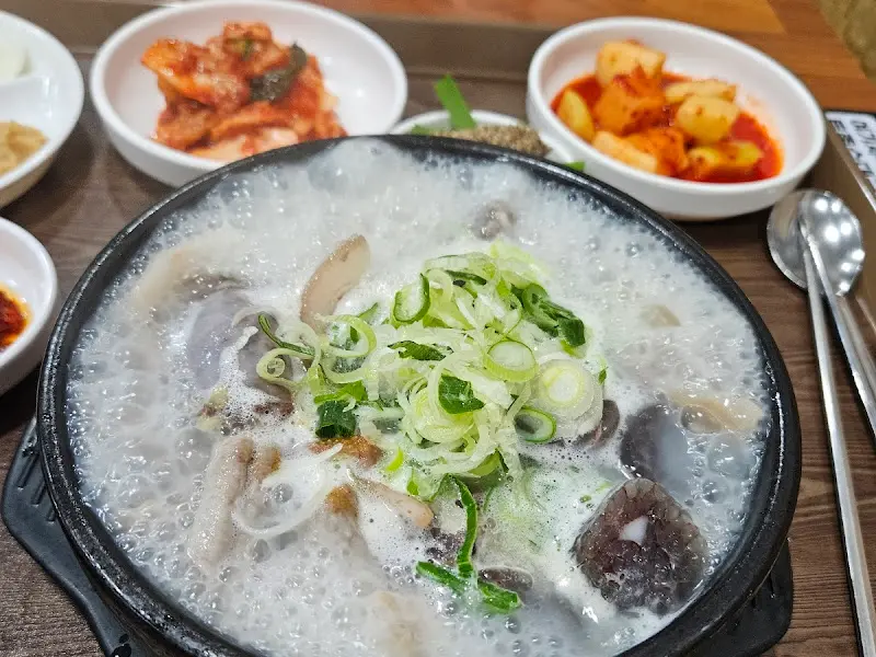 순대국 특 사이즈의 푸짐한 비주얼