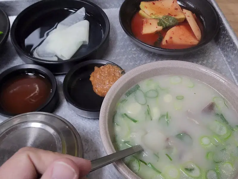 소머리곰탕 국물