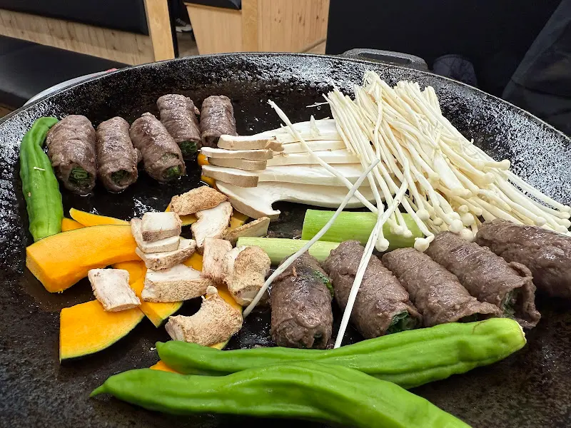 고기말이와 버섯의 조화