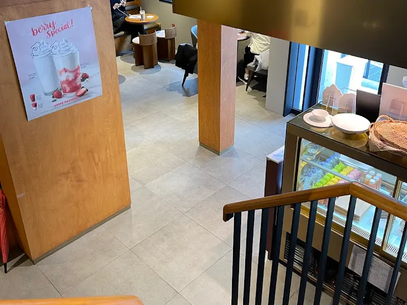 파스쿠찌 2층 계단