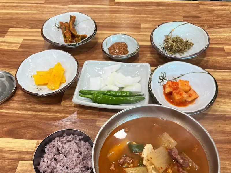 다채로운 밑반찬 클로즈업