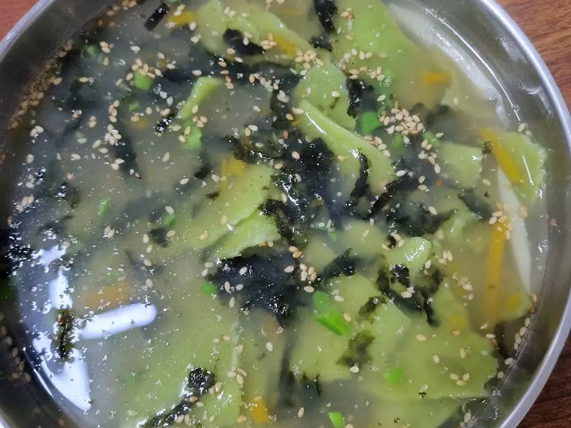 들깨부추칼국수