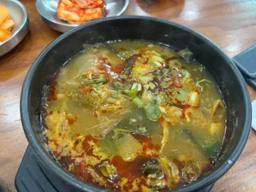 50년 전통의 깊은 맛, 청주 육개장 레전드 리정식당에서 힙하게 한 끼