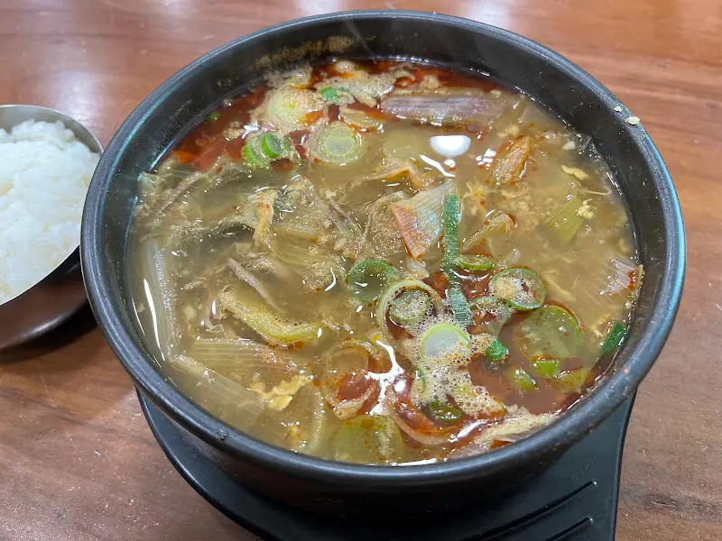 리정식당 육개장 전체샷