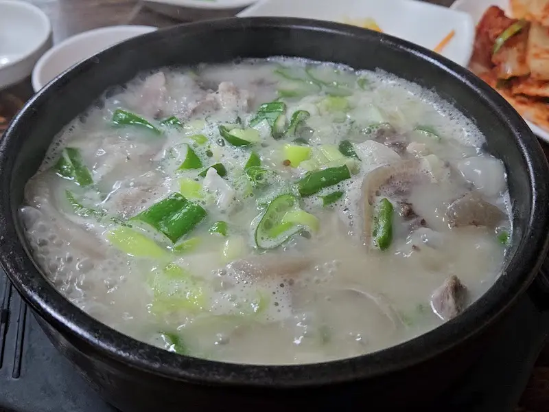 사골 돼지국밥