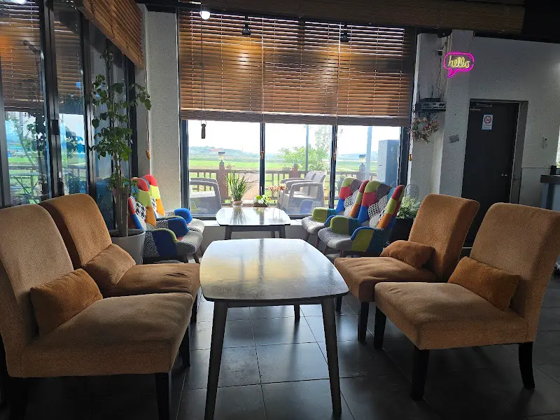 카페 내부 좌석