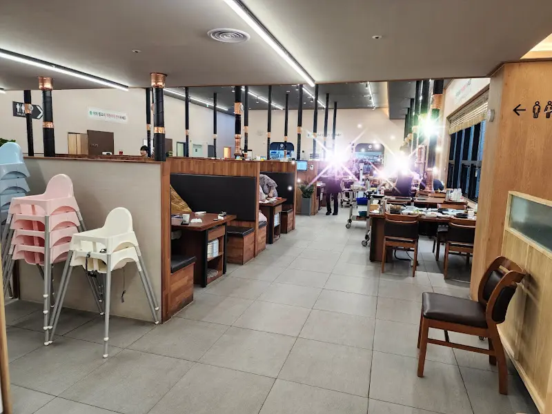 깔끔하고 넓은 내부 공간