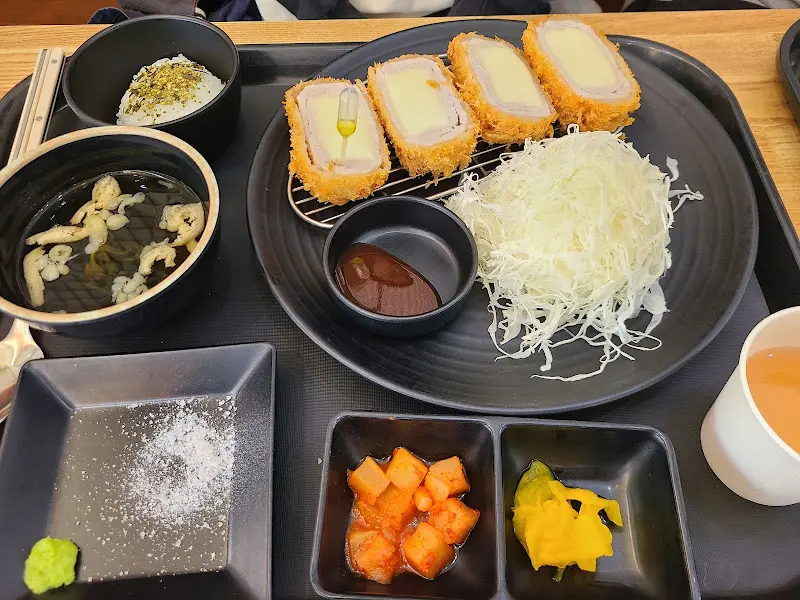 황홀한 비주얼의 치즈카츠