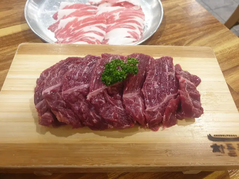 차돌박이와 신선한 고기